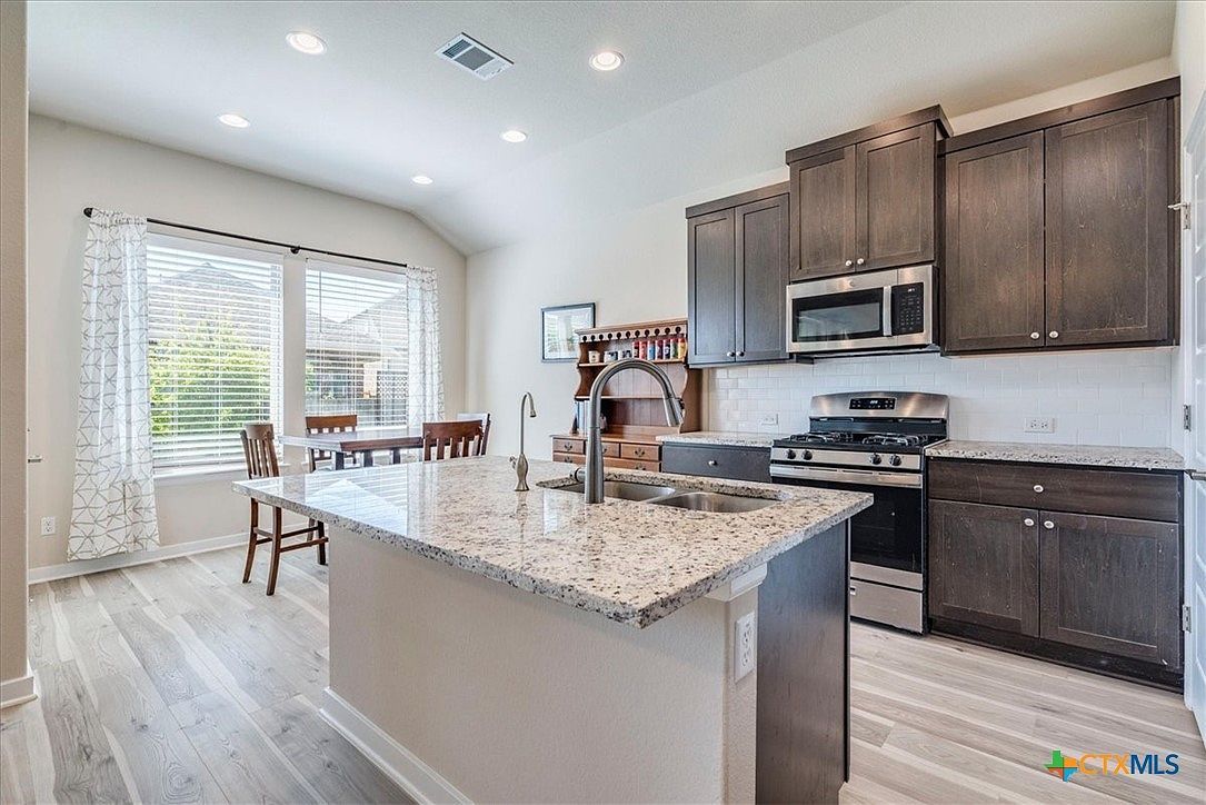 712 Coyote Creek Way Kyle, TX 78640 - Thumbnail 5