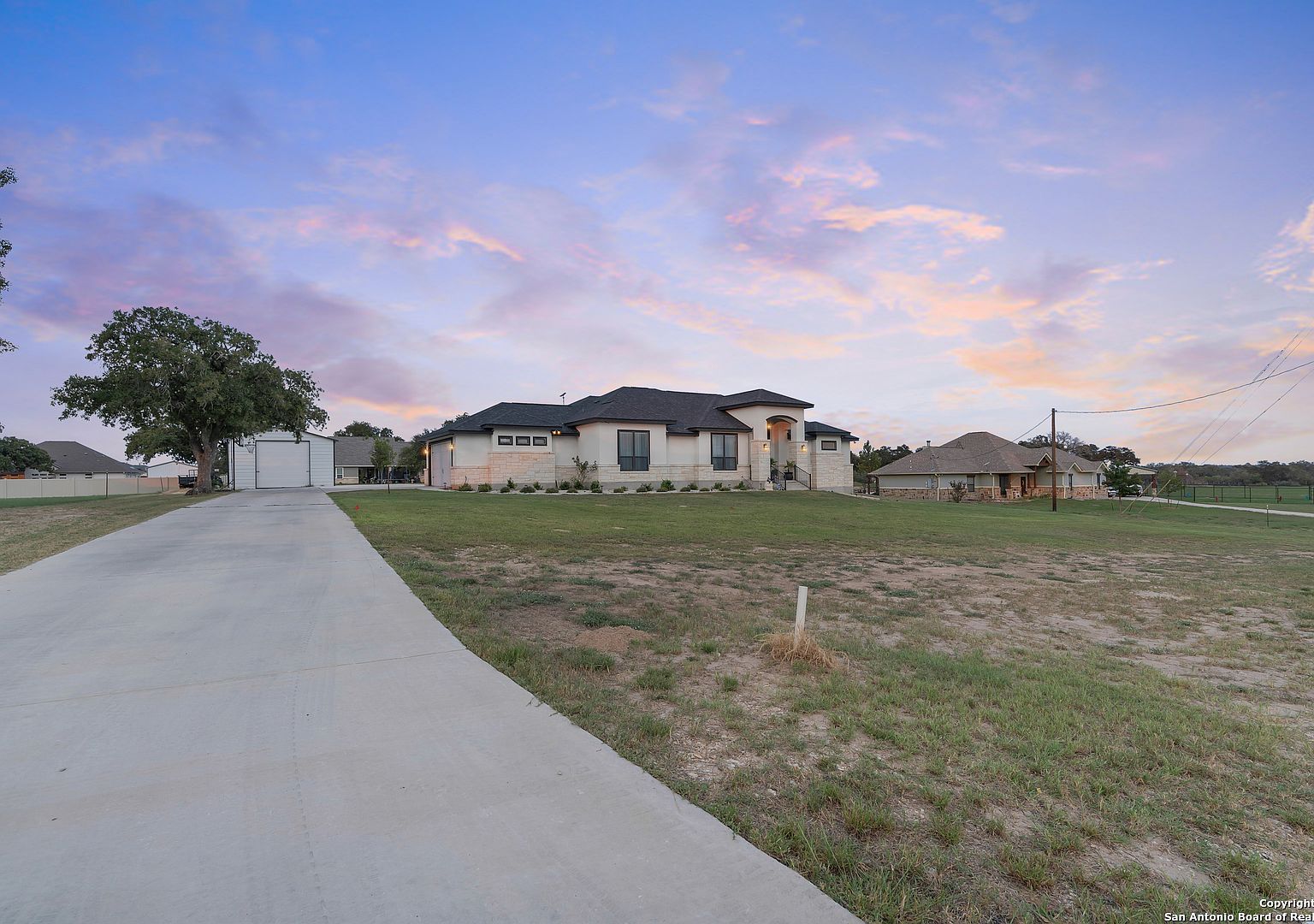 300 Abrego Lake Dr Floresville, TX 78114 - Thumbnail 5