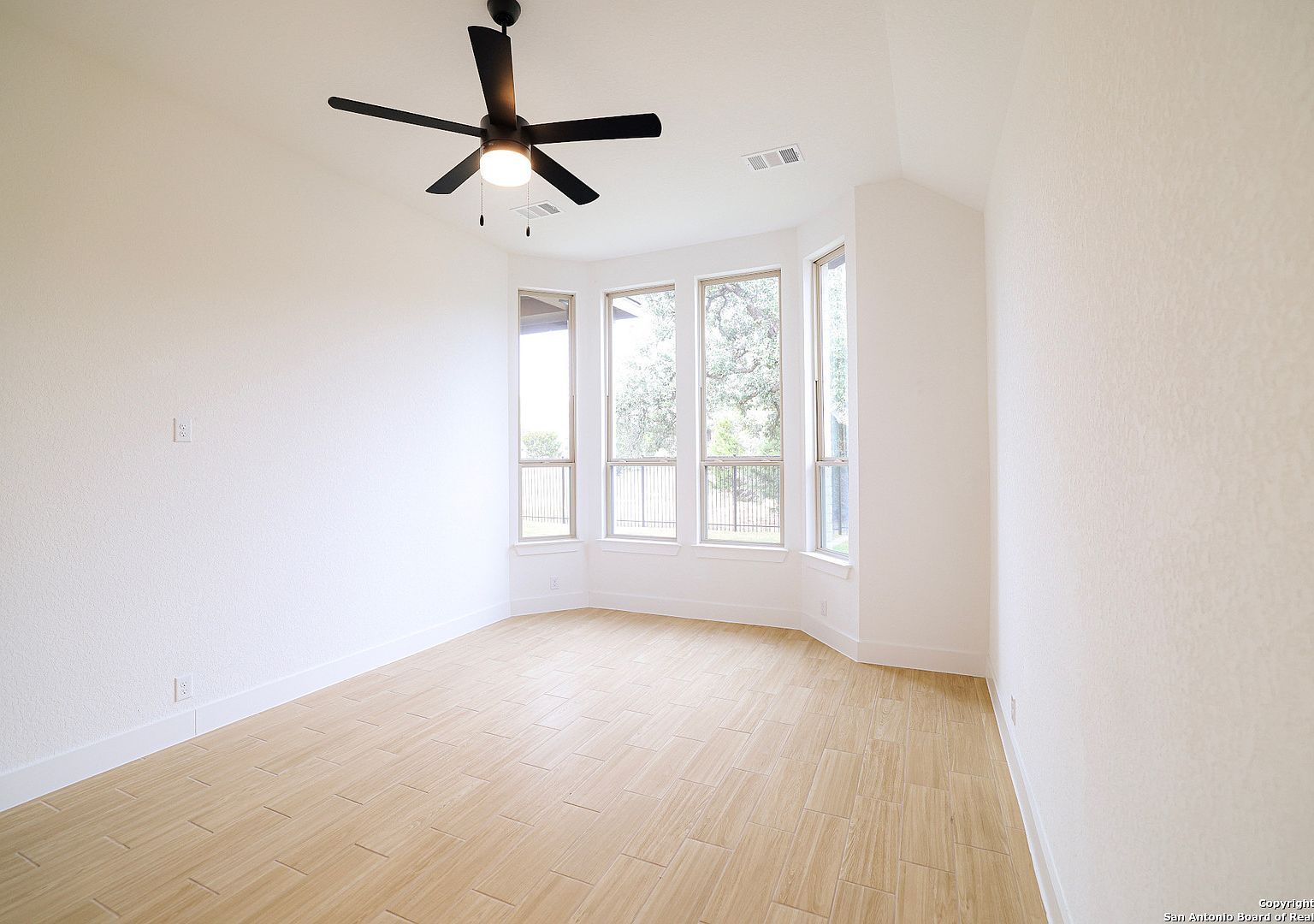 2916 Edinburgh Park Bulverde, TX 78163 - Thumbnail 5