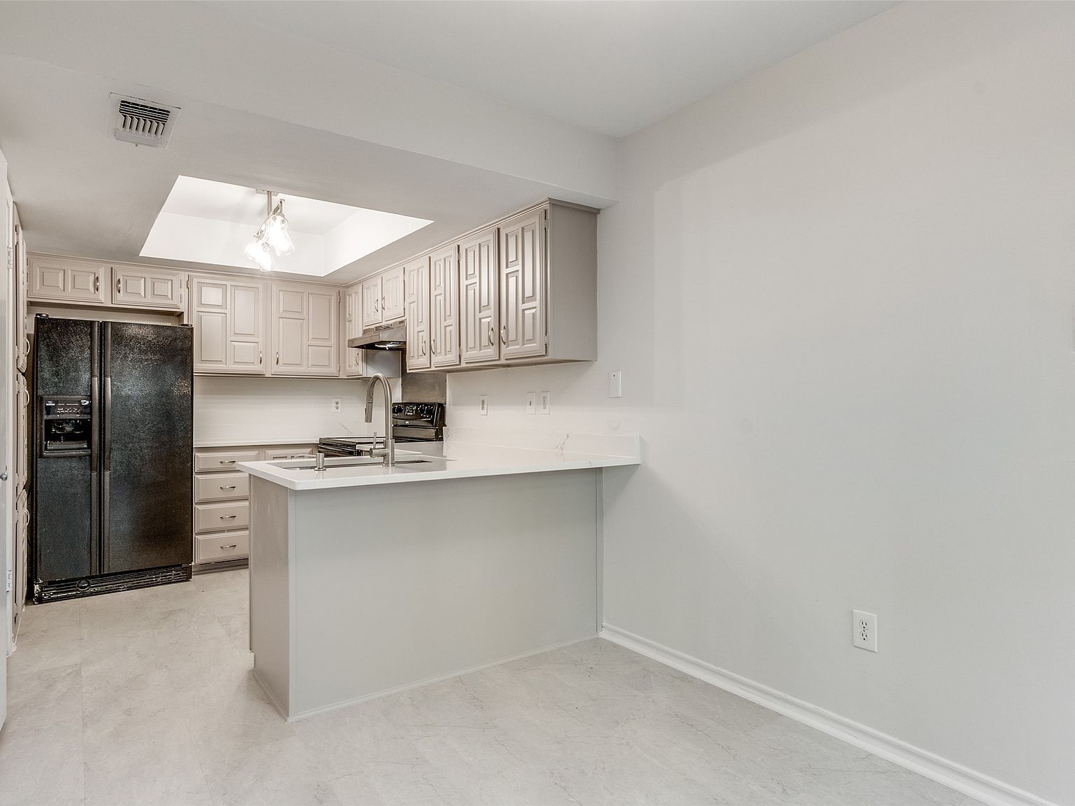 14151 Montfort Dr APT 271 Dallas, TX 75254 - Thumbnail 5