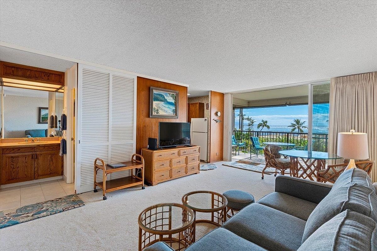 3823 Lower Honoapiilani Rd APT 215 Lahaina, HI 96761 - Thumbnail 5