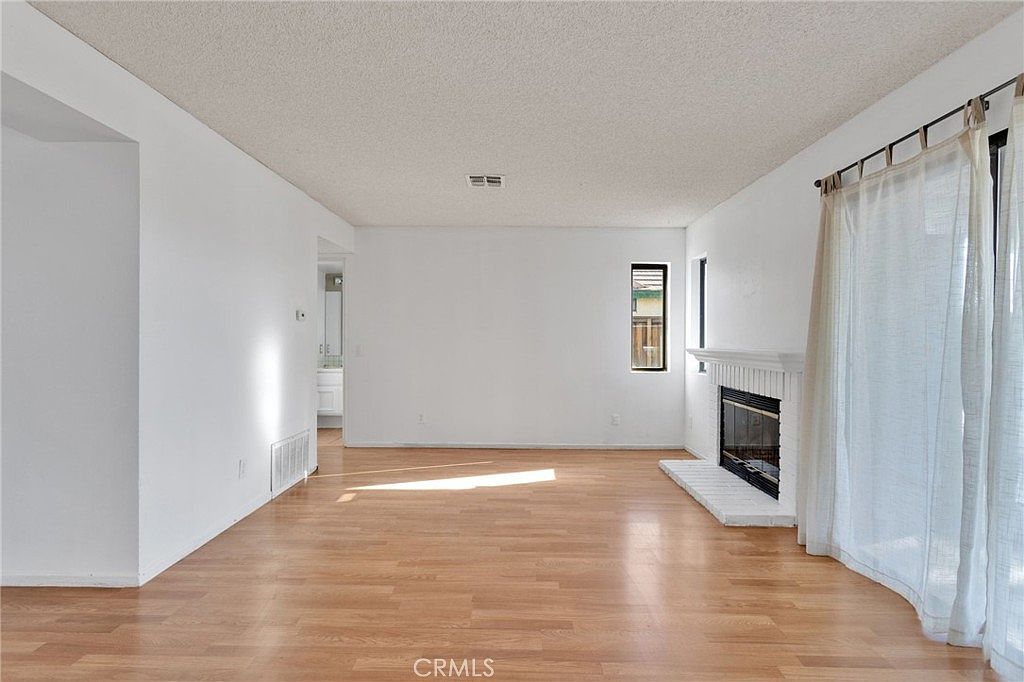 12228 Cobblestone Dr Victorville, CA 92392 - Thumbnail 5