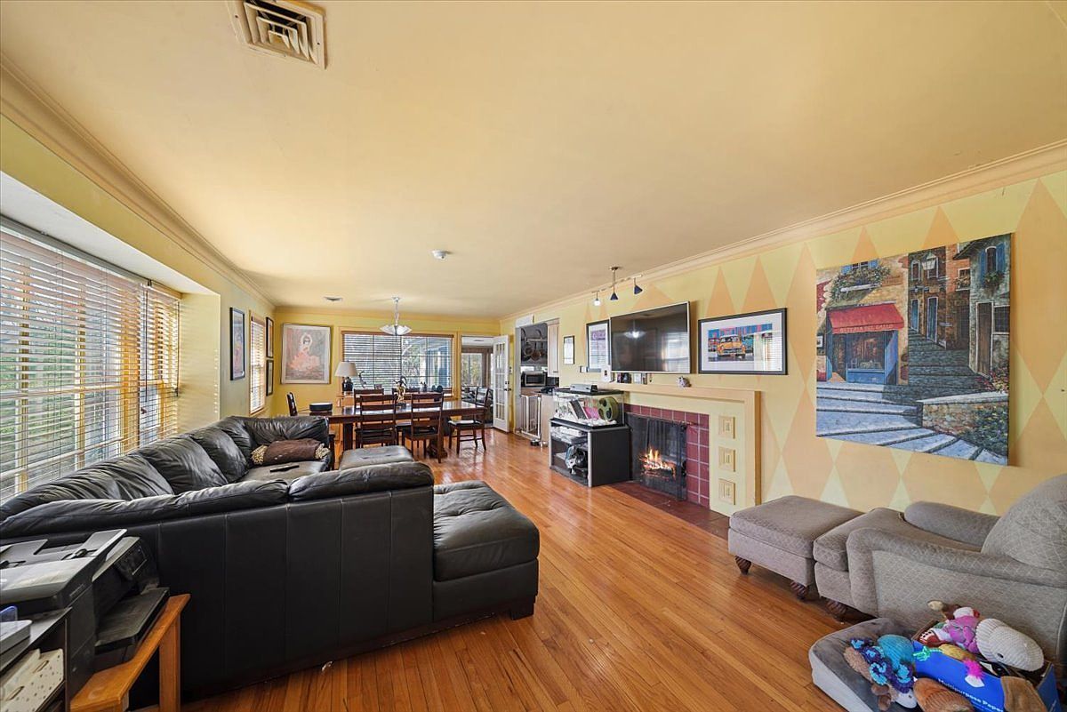 105 N Main St Lombard, IL 60148 - Thumbnail 5