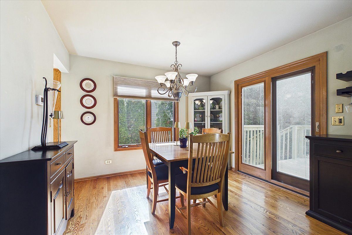 1056 Mattande Ln Naperville, IL 60540 - Thumbnail 5