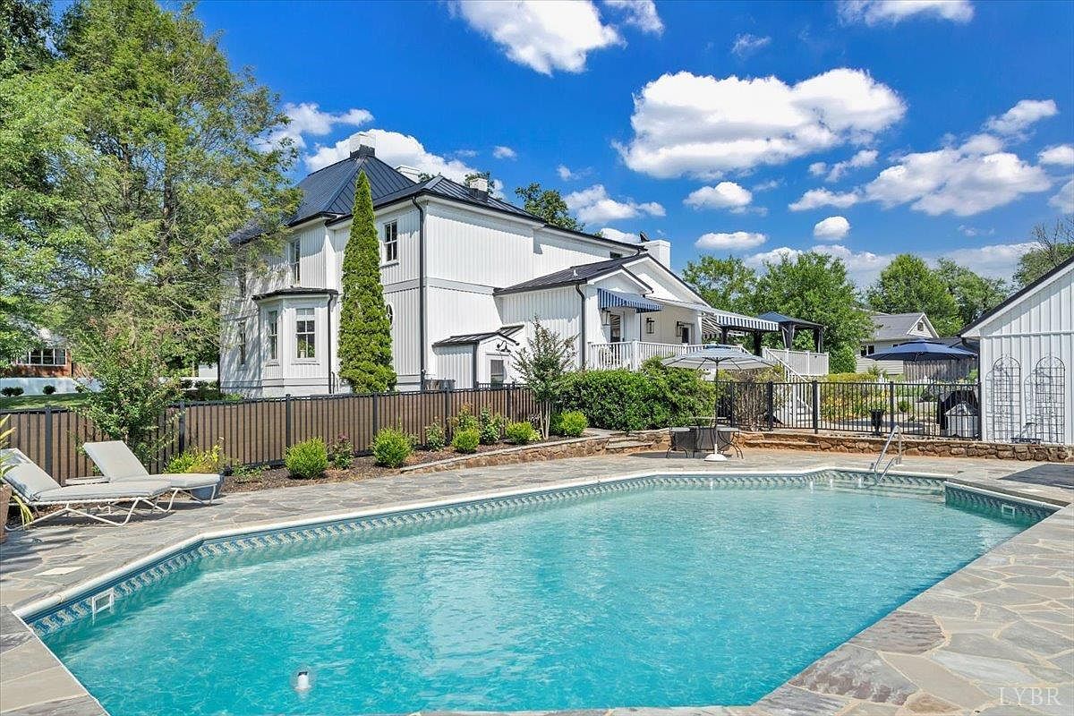 1221 Oakwood St Bedford, VA 24523 - Thumbnail 5