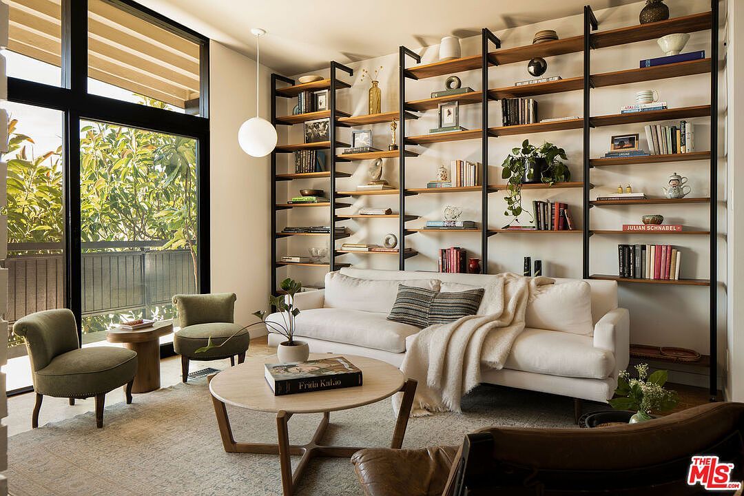 2825 La Cuesta Dr Los Angeles, CA 90046 - Thumbnail 5