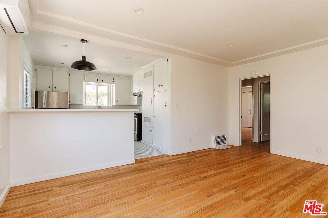 5073 W 21st St Los Angeles, CA 90016 - Thumbnail 5