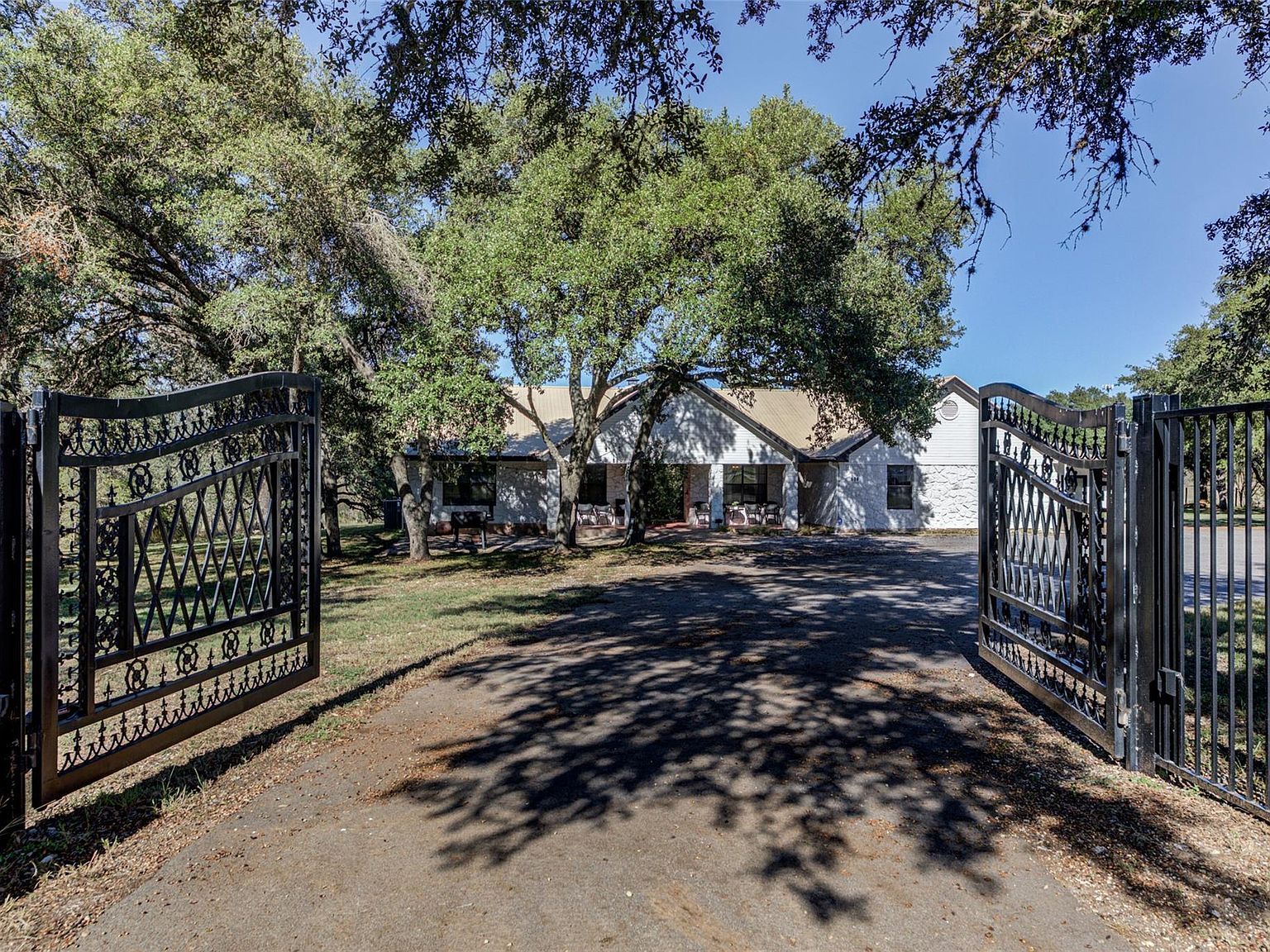 604 Oakwood Dr Buda, TX 78610 - Thumbnail 5