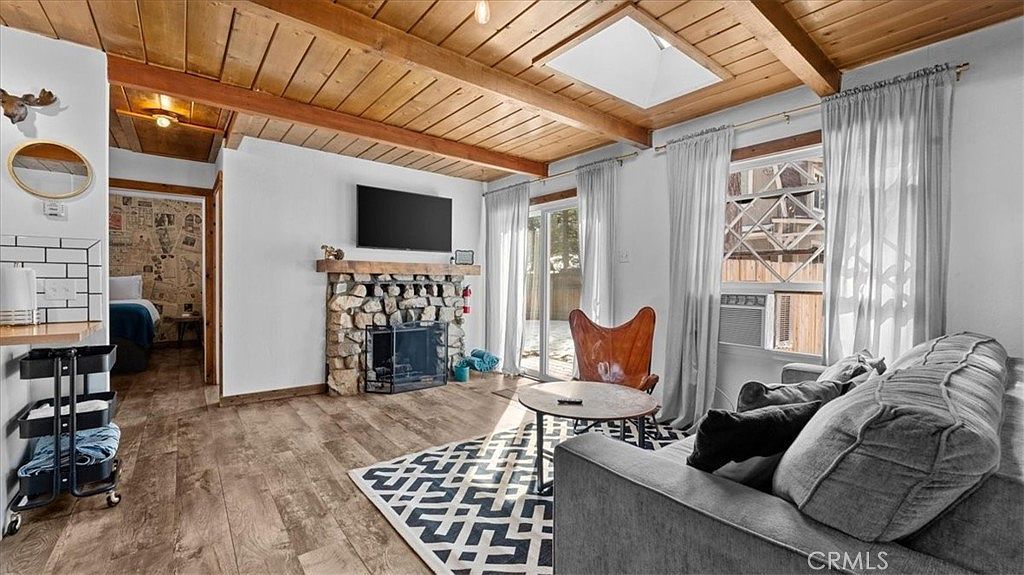 573 Spruce Ln Sugarloaf, CA 92386 - Thumbnail 5