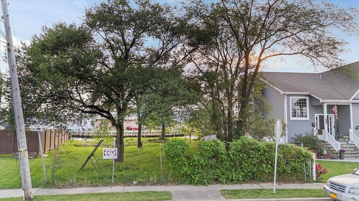 2536 Riverside Dr Wantagh, NY 11793 - Thumbnail 5