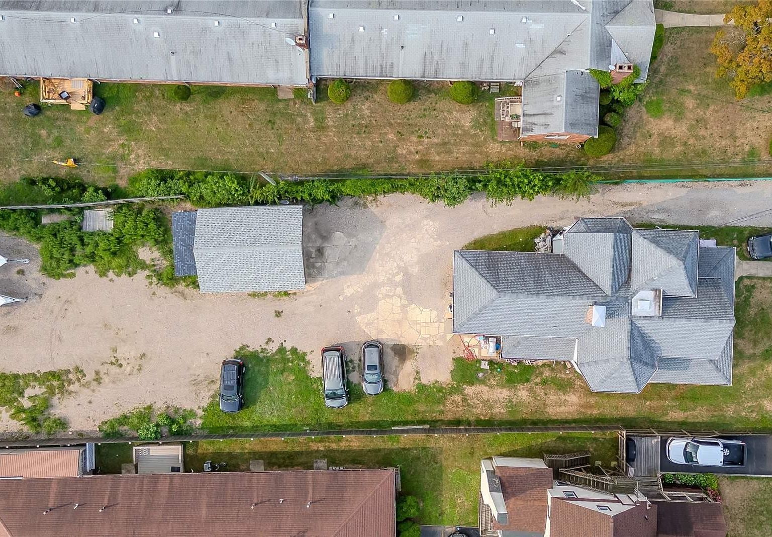 38 Park Ave Amityville, NY 11701 - Thumbnail 5