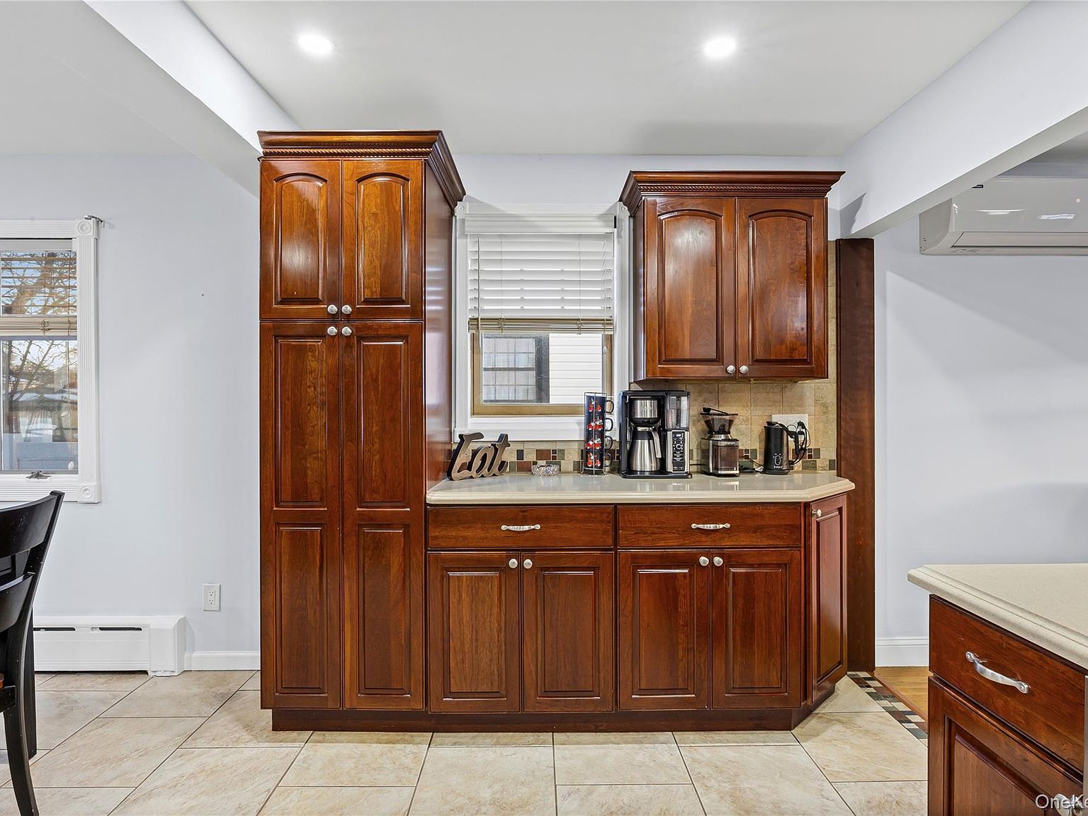 612 N Broome Ave Lindenhurst, NY 11757 - Thumbnail 5