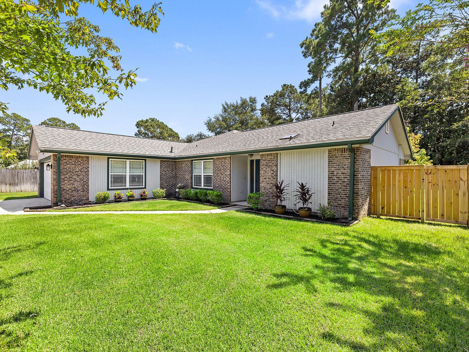 410 Green Oak Ln Niceville, FL 32578 - Thumbnail 5