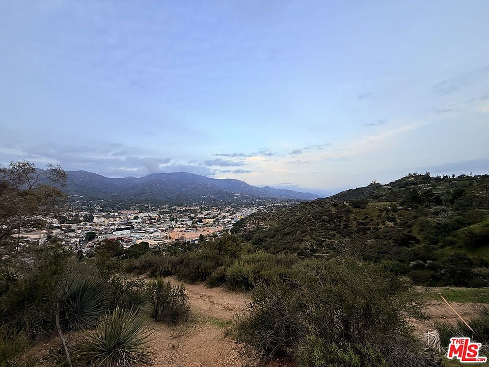 9735 N Estaban Way Tujunga, CA 91042 - Thumbnail 5