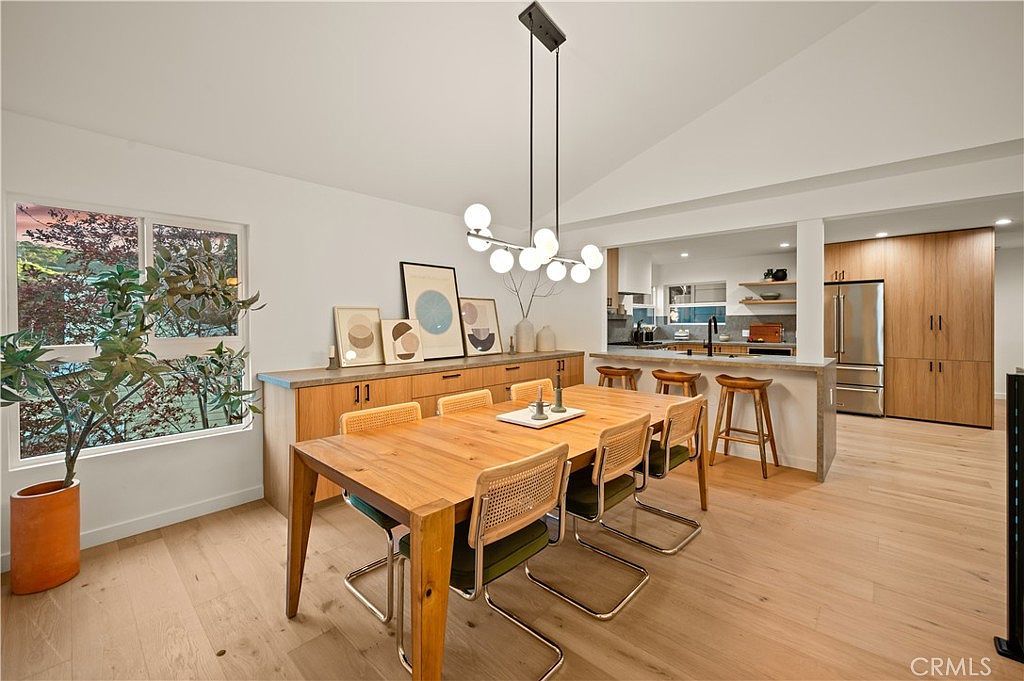 3947 Sumac Dr Sherman Oaks, CA 91403 - Thumbnail 5