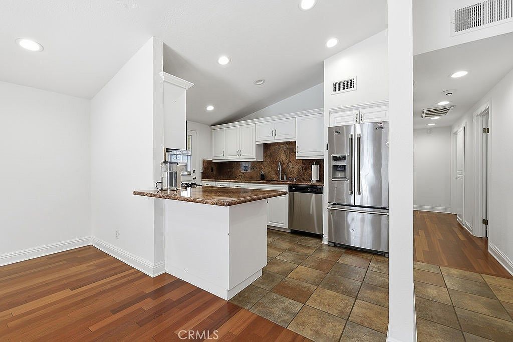 17106 Mandarin Ct Granada Hills, CA 91344 - Thumbnail 5