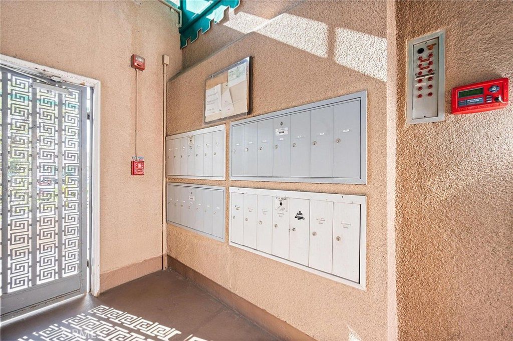 5620 Yolanda Ave APT 111 Tarzana, CA 91356 - Thumbnail 5