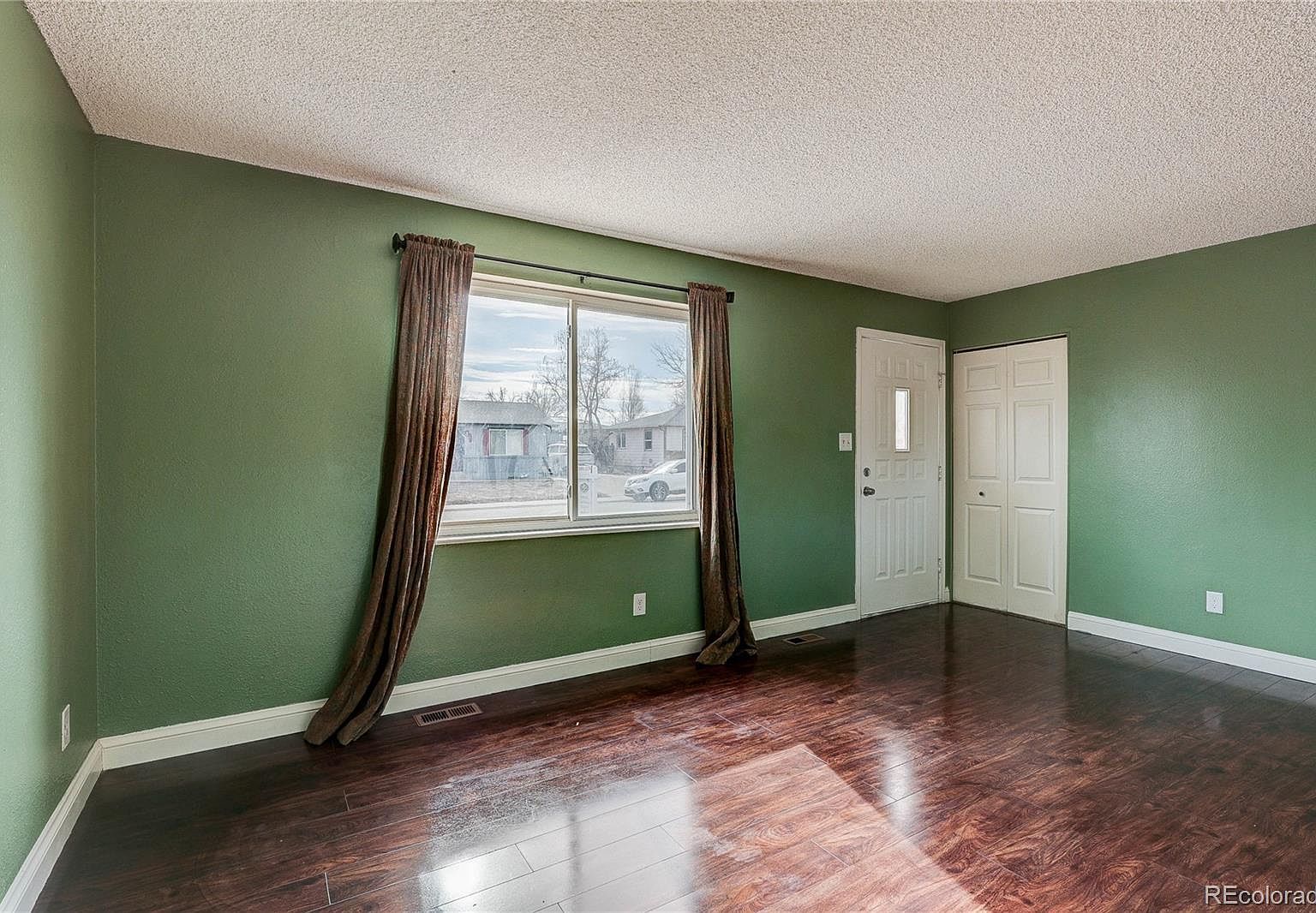 5557 Billings St Denver, CO 80239 - Thumbnail 5