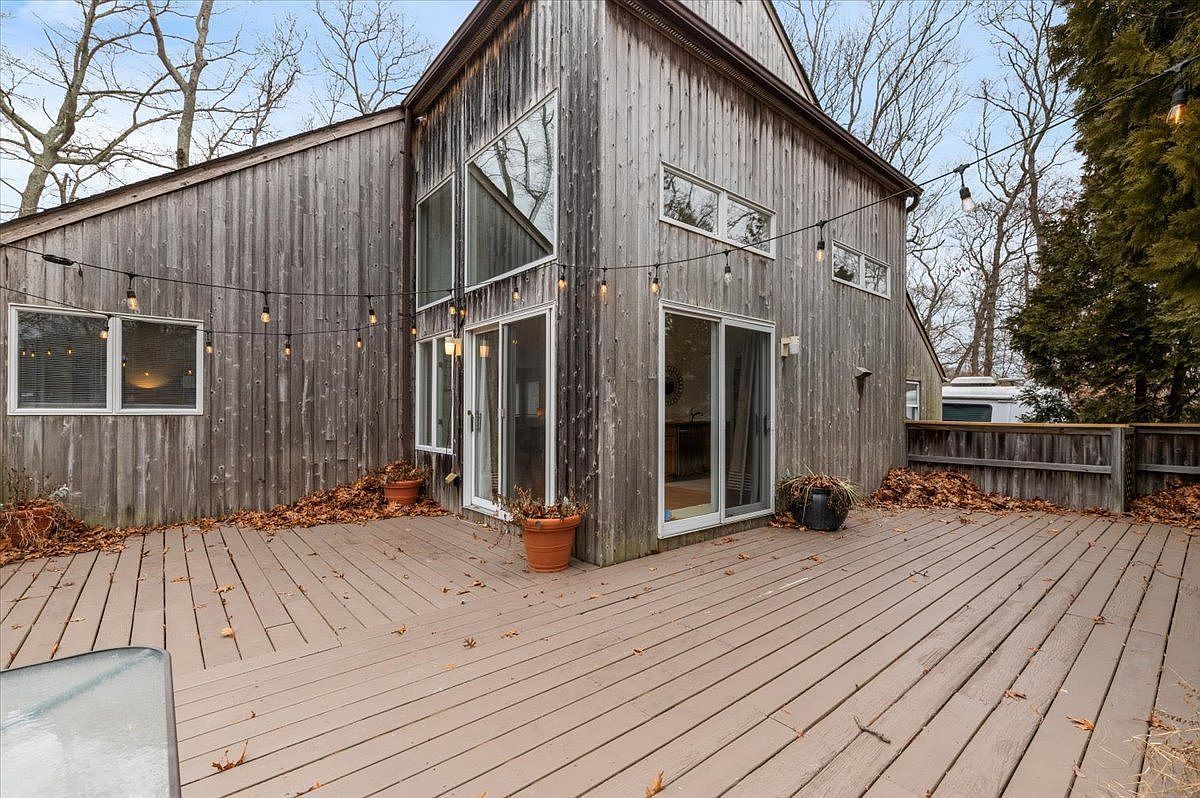 98 Squiretown Rd Hampton Bays, NY 11946 - Thumbnail 5