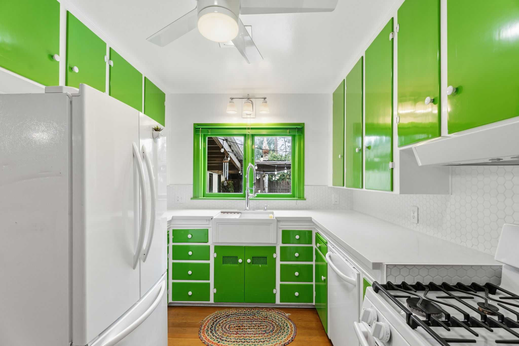 1313 W Beverly Dr, Visalia, CA, USA, 93277 - Thumbnail 5