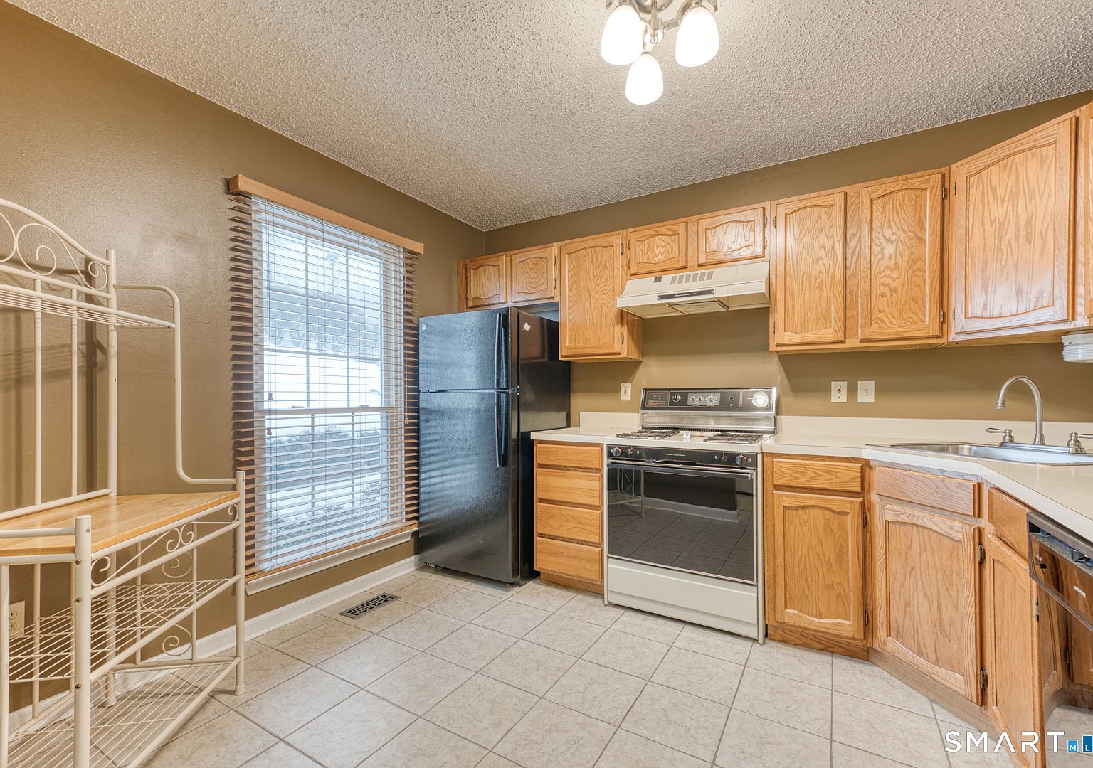 154 Cypress Ct Torrington, CT 06790 - Thumbnail 5