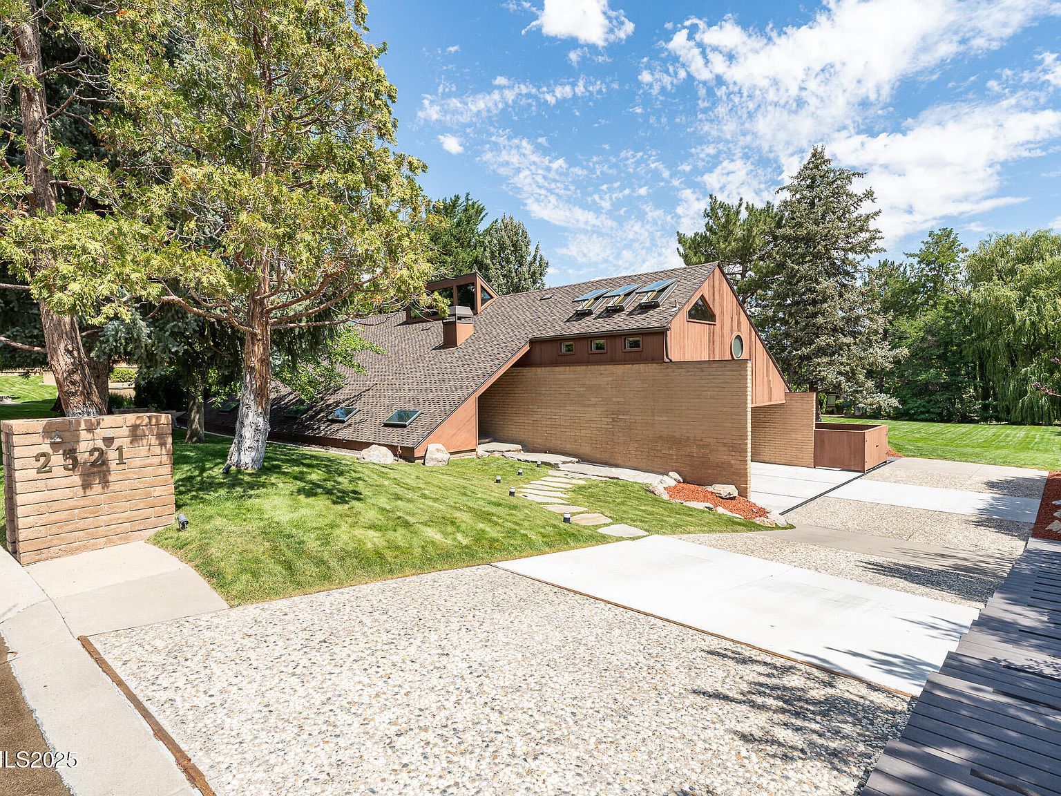 2521 Lake Ridge Shores Cir Reno, NV 89519 - Thumbnail 5