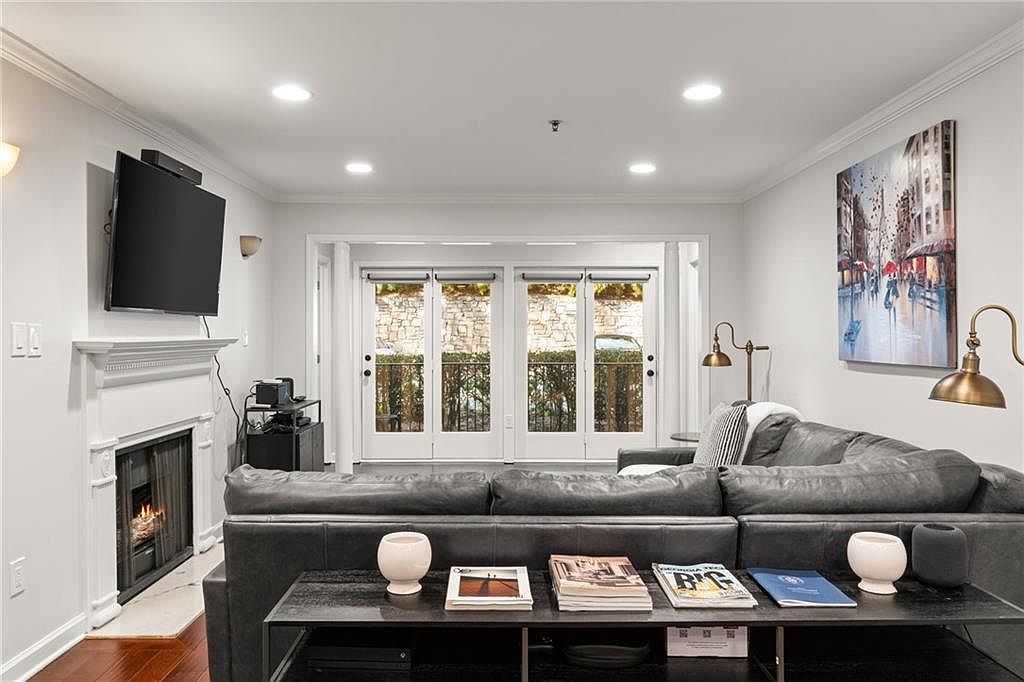 3203 Lenox Rd NE APT 1 Atlanta, GA 30324 - Thumbnail 5