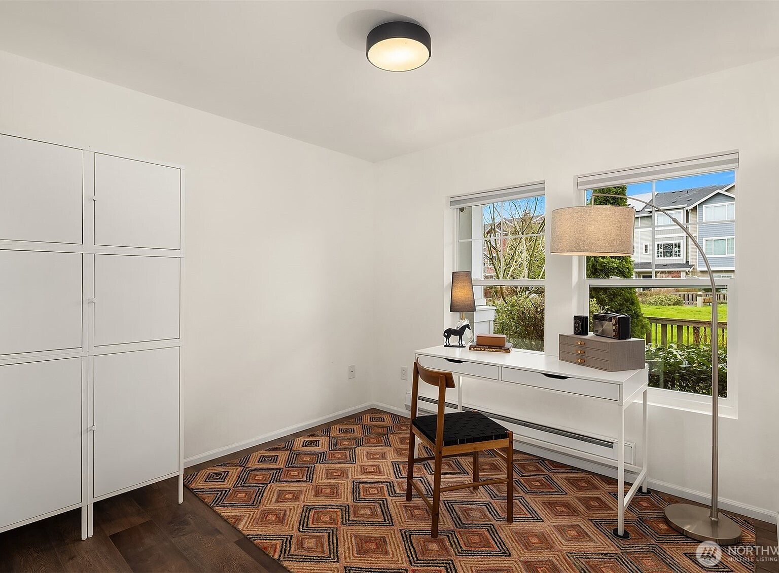 6592 High Point Dr SW Seattle, WA 98126 - Thumbnail 5