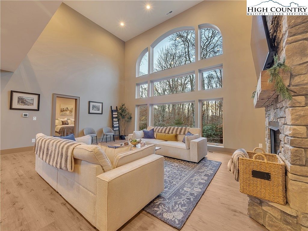 216 Greenbriar Rd Banner Elk, NC 28604 - Thumbnail 5