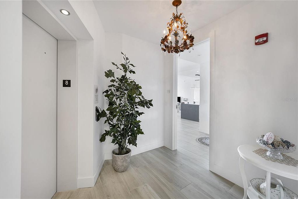 1155 N Gulfstream Ave STE 802 Sarasota, FL 34236 - Thumbnail 5