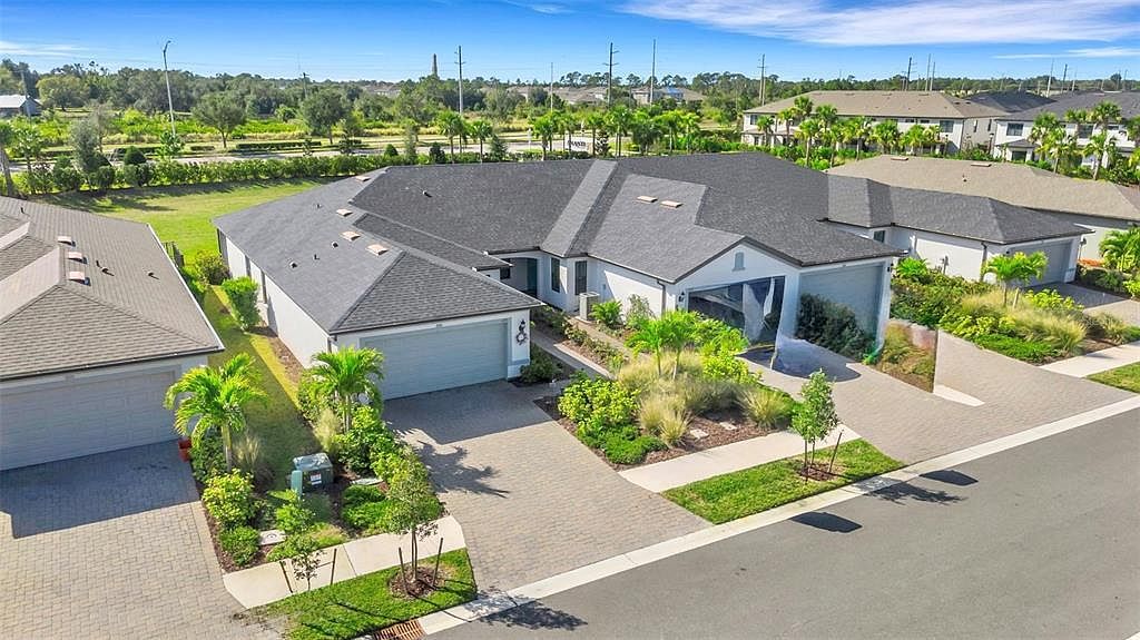 6471 Silverstar Dr Sarasota, FL 34240 - Thumbnail 5