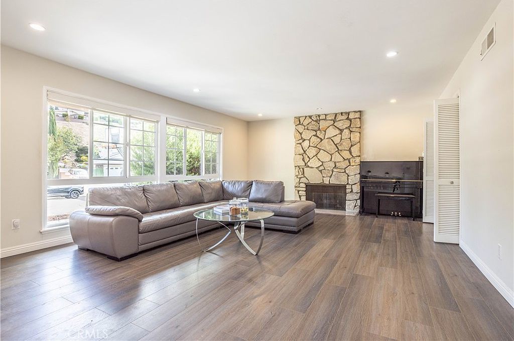 18520 Asuncion St Porter Ranch, CA 91326 - Thumbnail 5