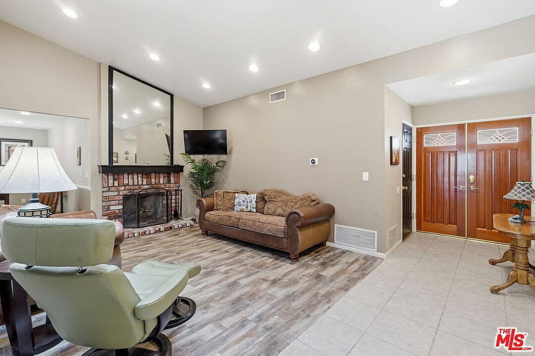 3173 Big Sky Dr Thousand Oaks, CA 91360 - Thumbnail 5