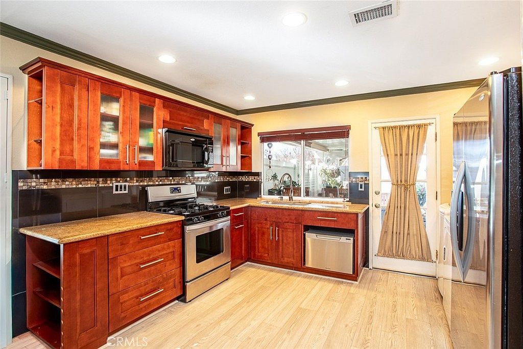 220 N Kodiak St APT A Anaheim, CA 92807 - Thumbnail 5