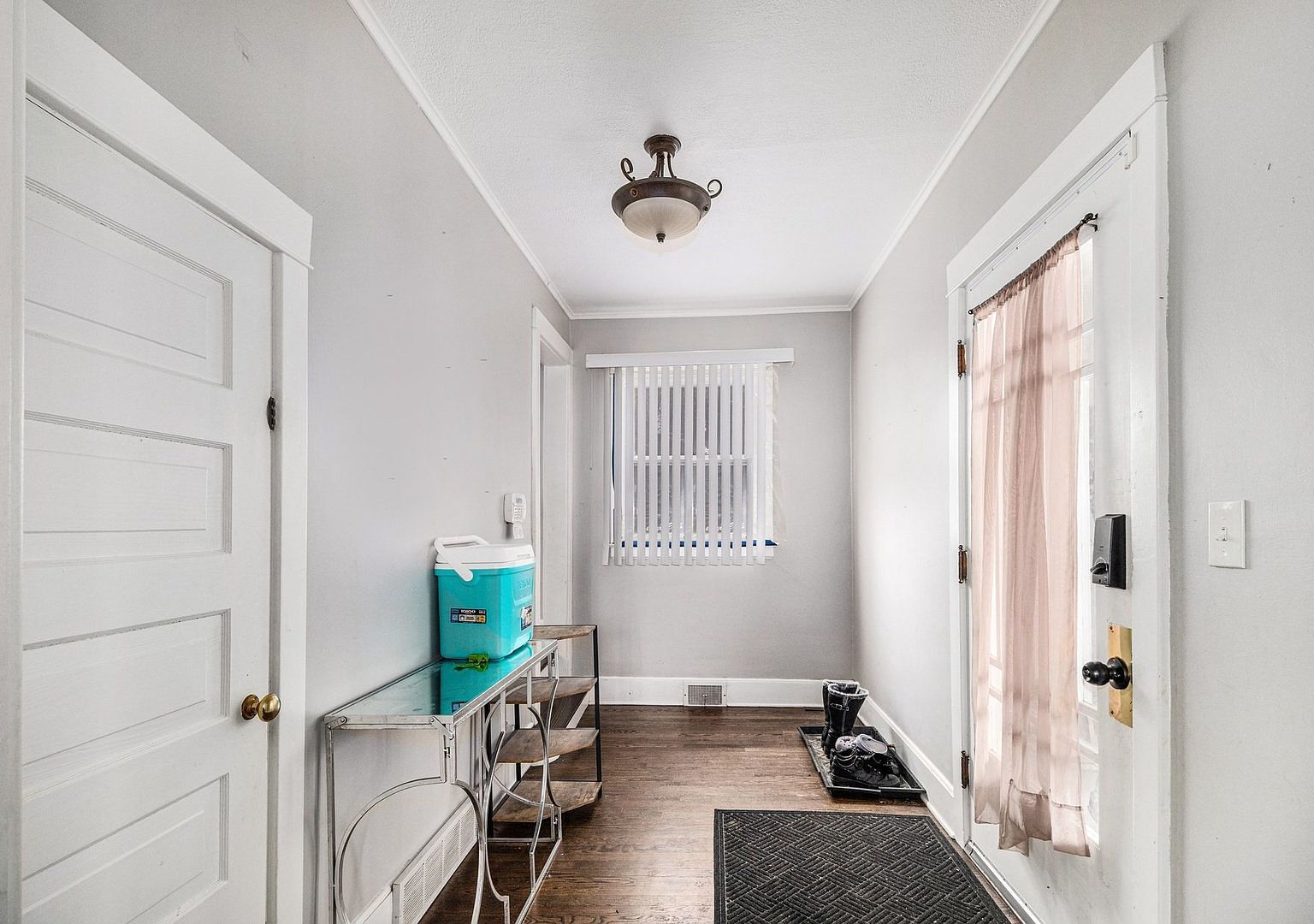 1017 W Highland Ave Elgin, IL 60123 - Thumbnail 5