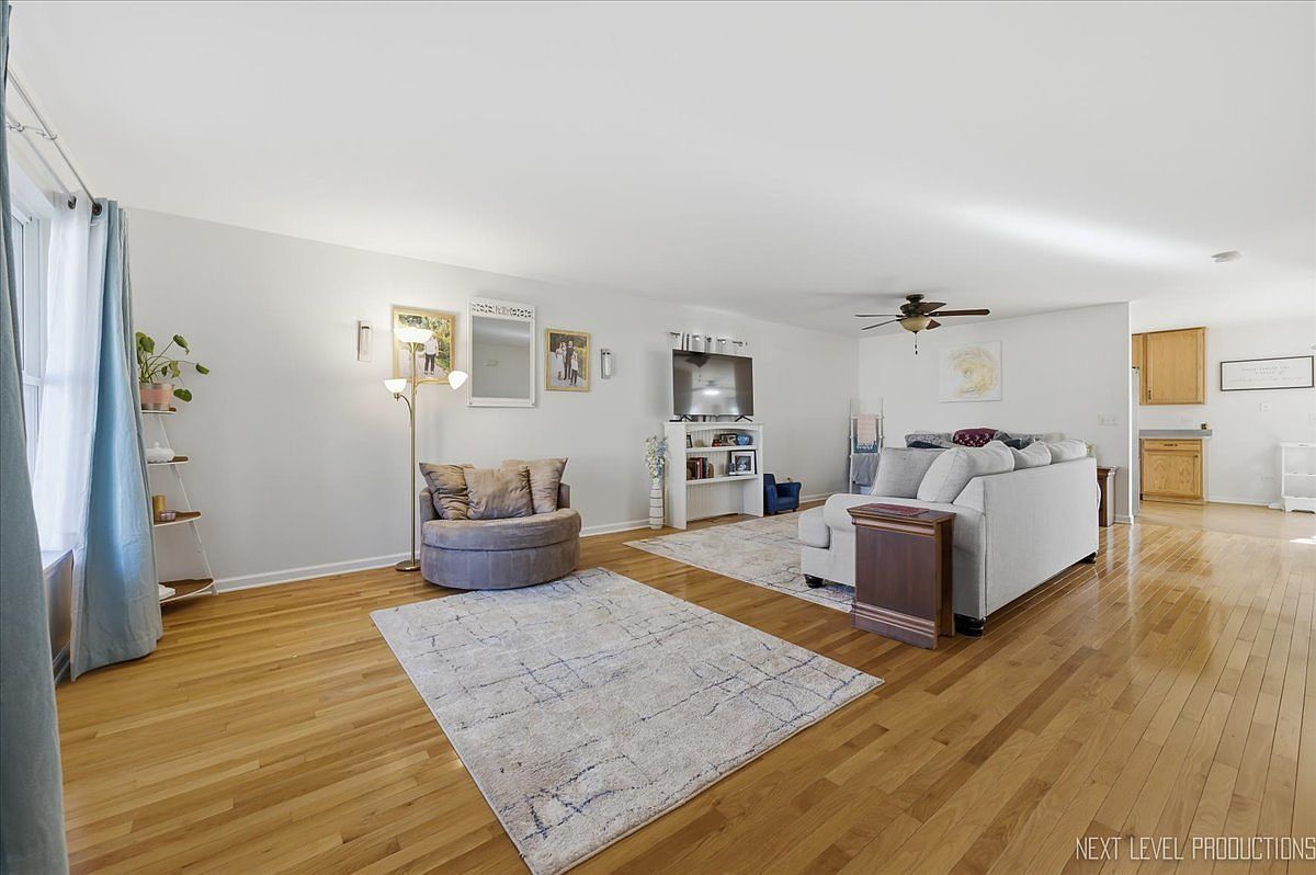 1155 Corrigan St Elburn, IL 60119 - Thumbnail 5