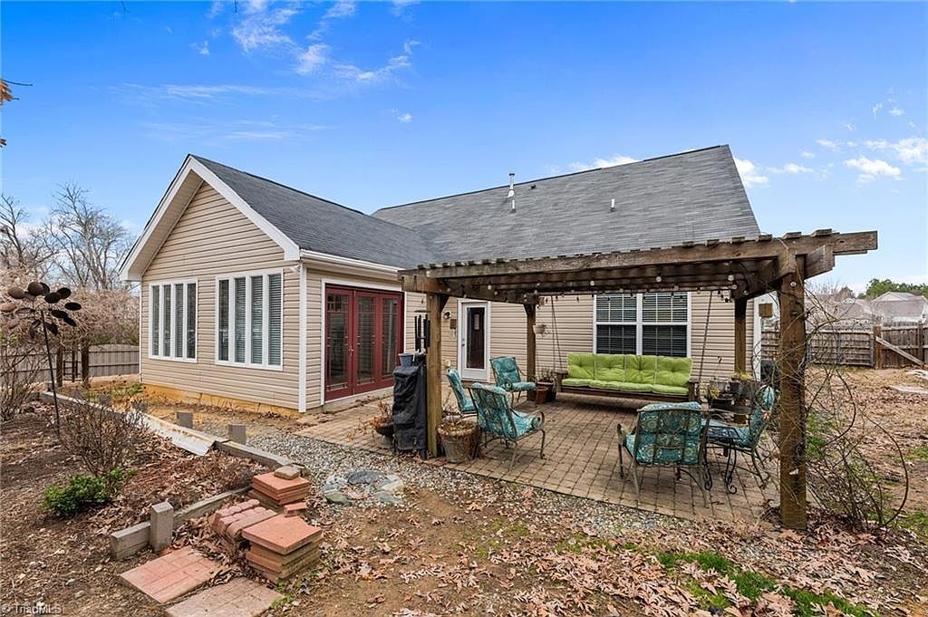 4089 Collonade Ct Haw River, NC 27258 - Thumbnail 5