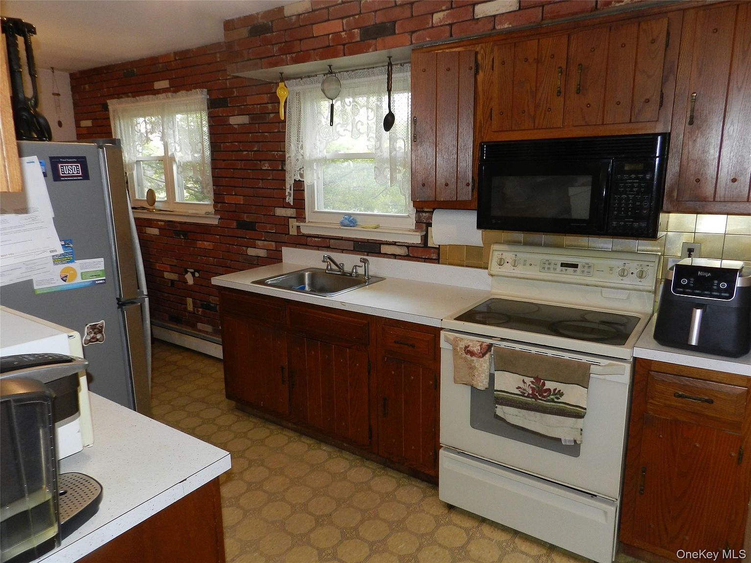 63 Monroe Ave Massapequa, NY 11758 - Thumbnail 5