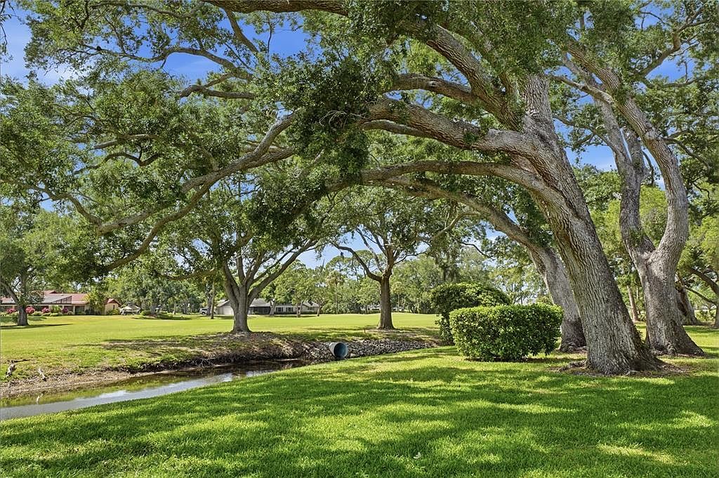 7860 Palm Aire Ln APT 103 Sarasota, FL 34243 - Thumbnail 5