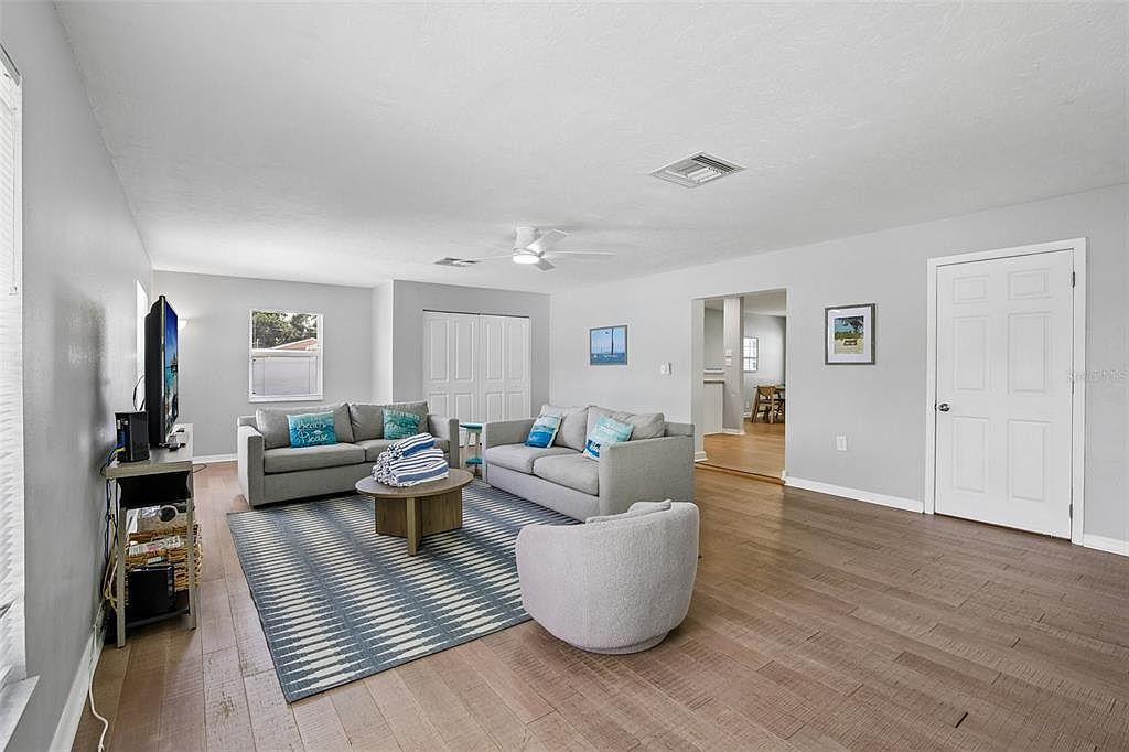 2214 23rd Ave W Bradenton, FL 34205 - Thumbnail 5