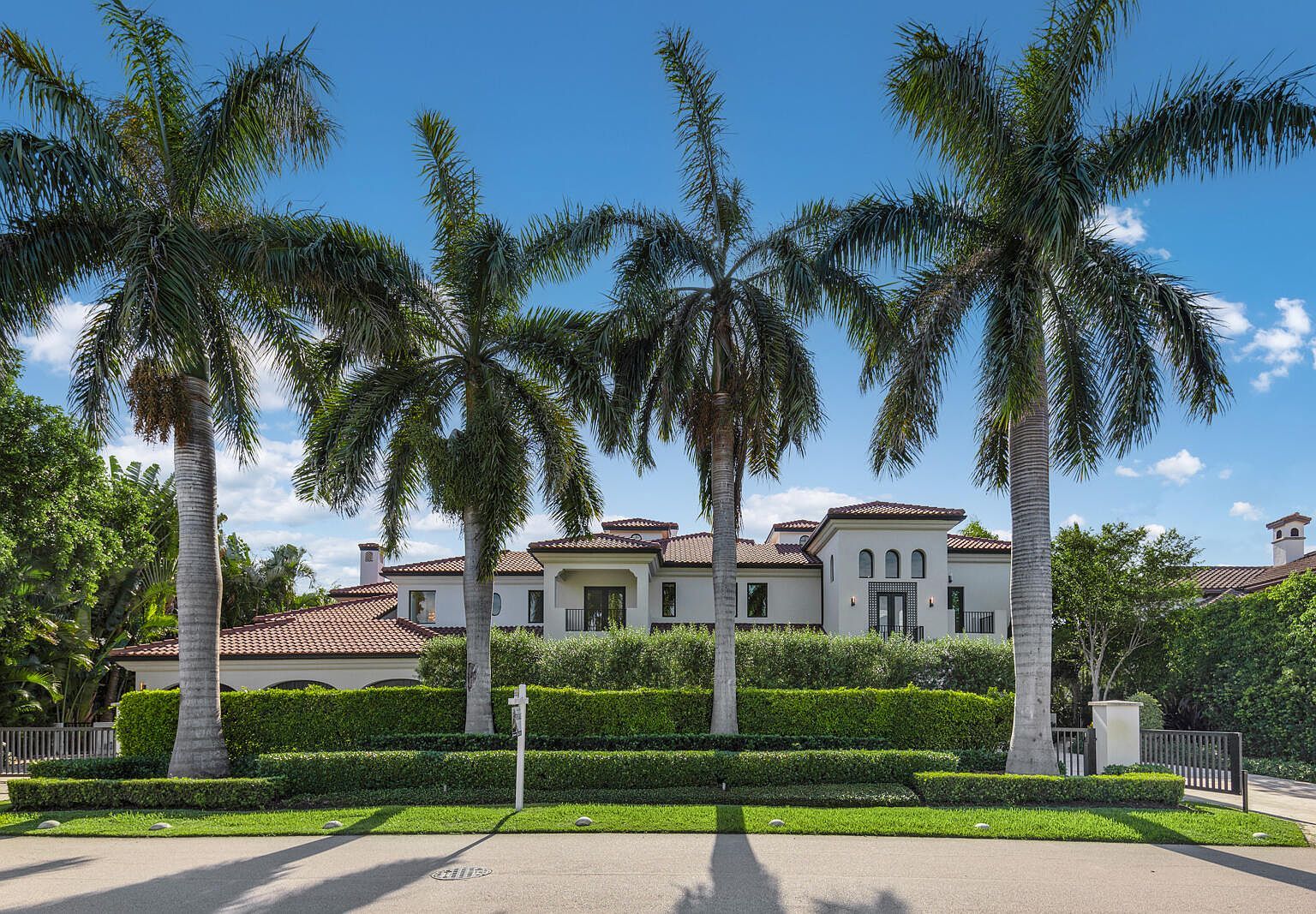 1207 Spanish River Rd Boca Raton, FL 33432 - Thumbnail 5