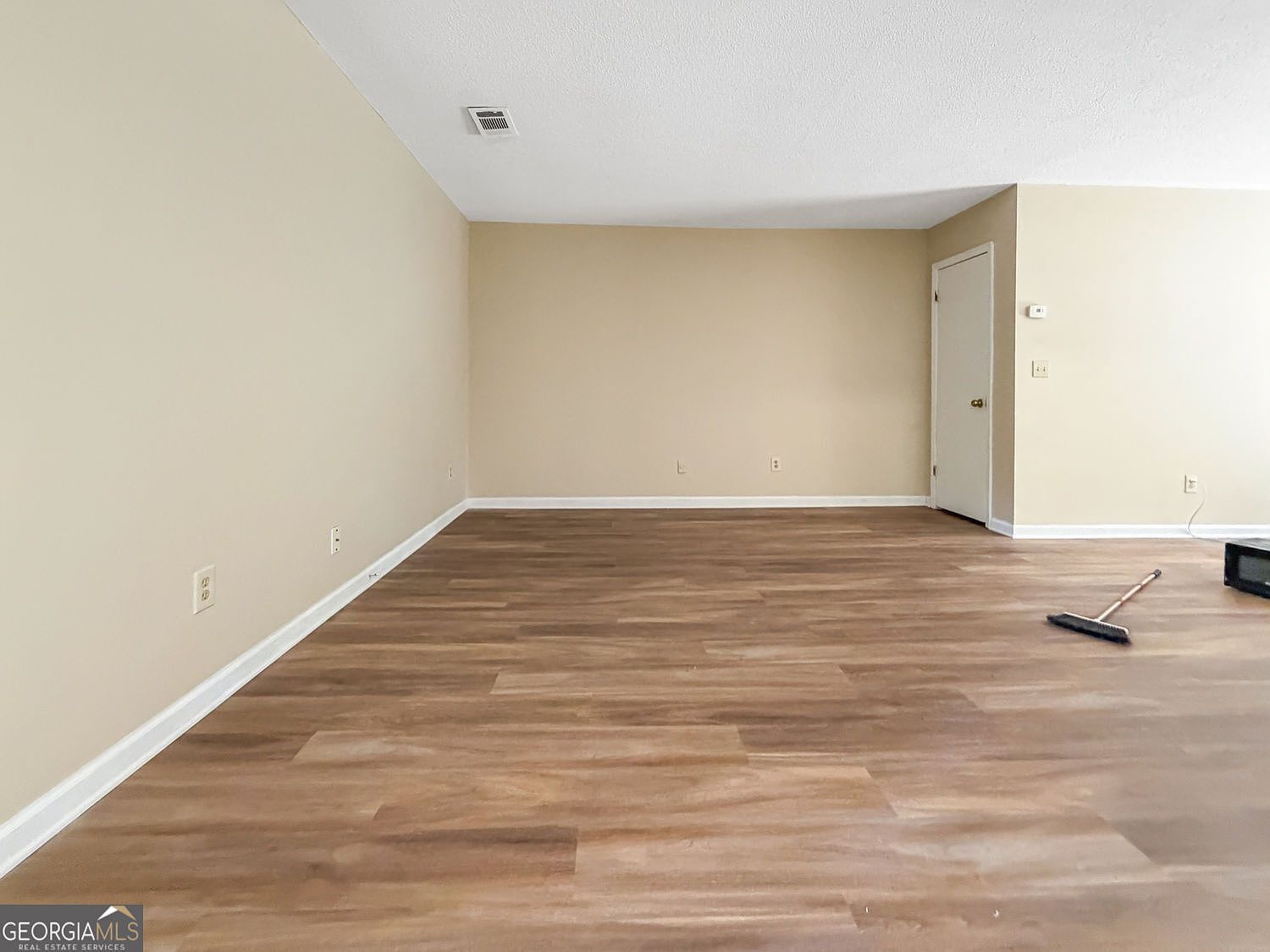 4030 Hawthorne Cir SE Smyrna, GA 30080 - Thumbnail 5