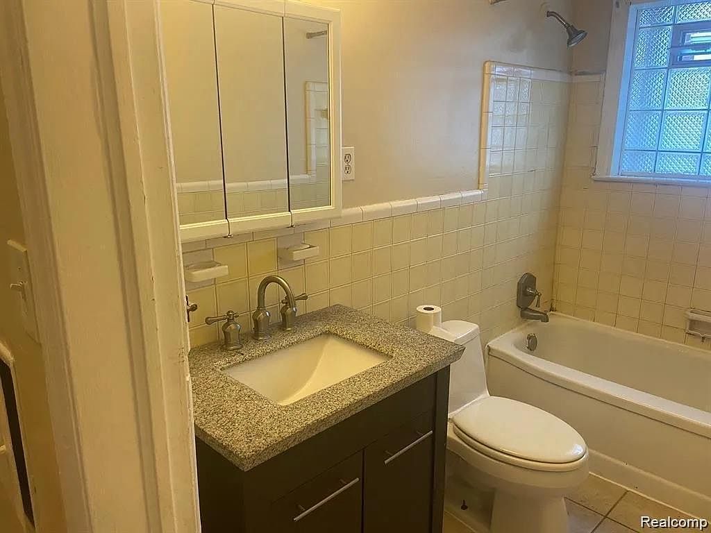 18418 Edinborough Rd Detroit, MI 48219 - Thumbnail 5