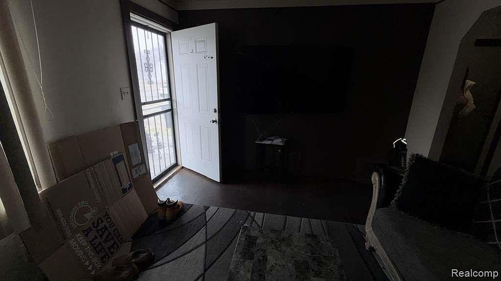 8494 Heyden St Detroit, MI 48228 - Thumbnail 5