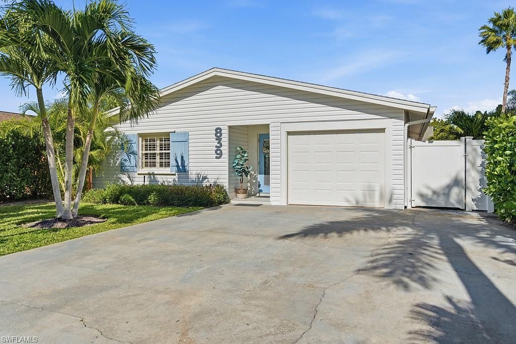 839 100th Ave N Naples, FL 34108 - Thumbnail 5