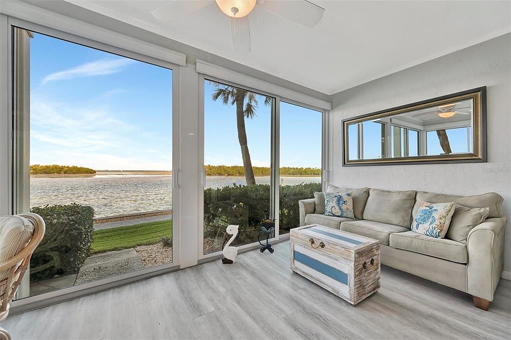 4310 Falmouth Dr Unit 102 Longboat Key, FL 34228 - Thumbnail 5