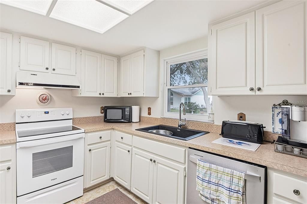 6328 Ocean Pines Ln Spring Hill, FL 34606 - Thumbnail 5