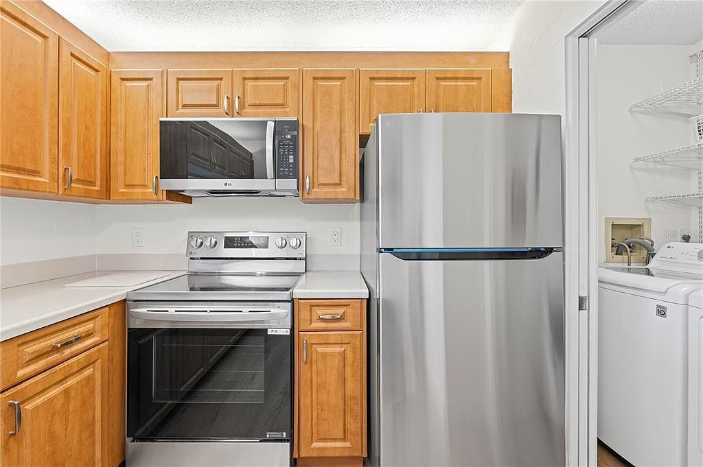 2835 74th St W Bradenton, FL 34209 - Thumbnail 5
