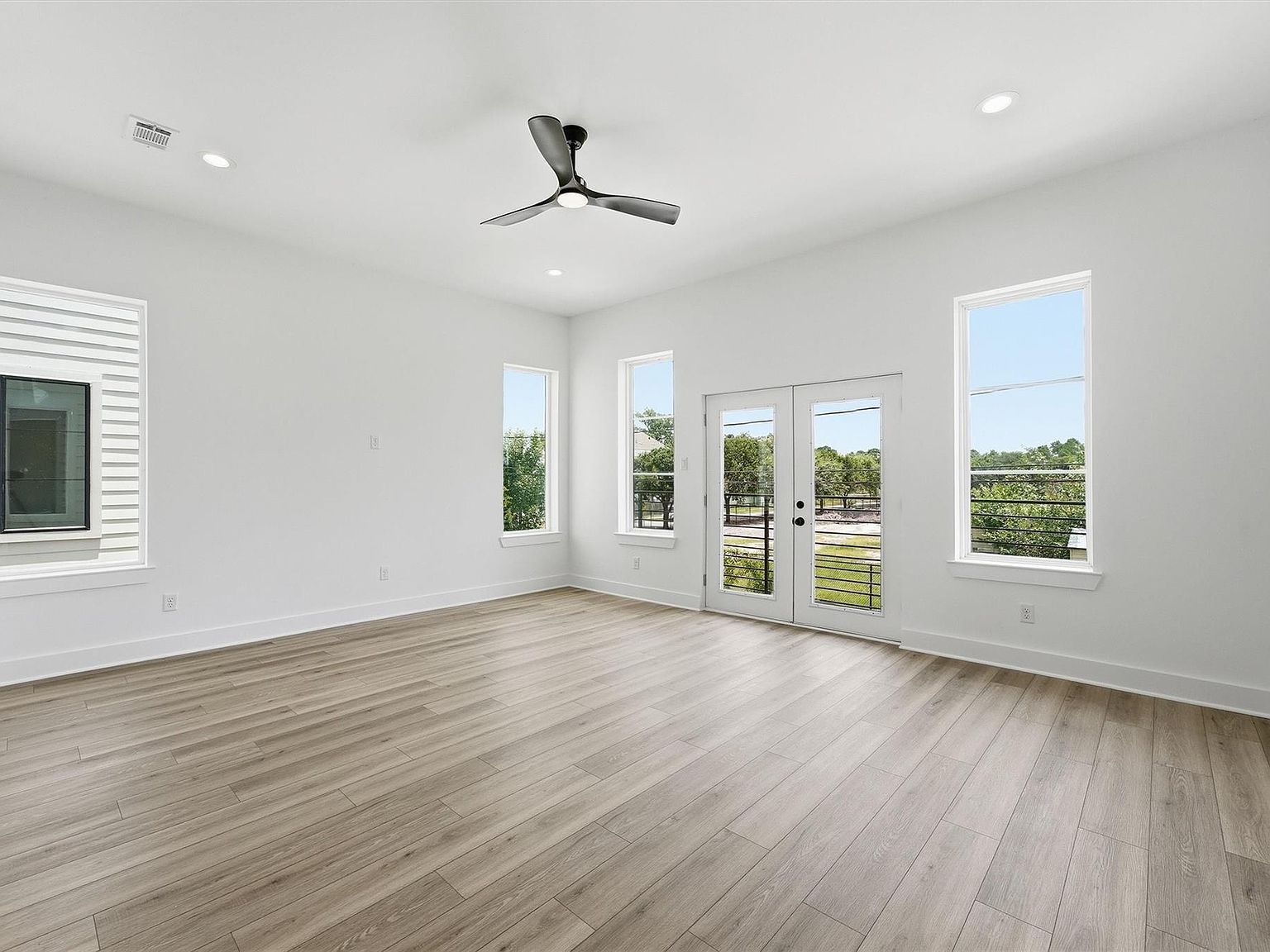 944 Homer St Houston, TX 77091 - Thumbnail 5