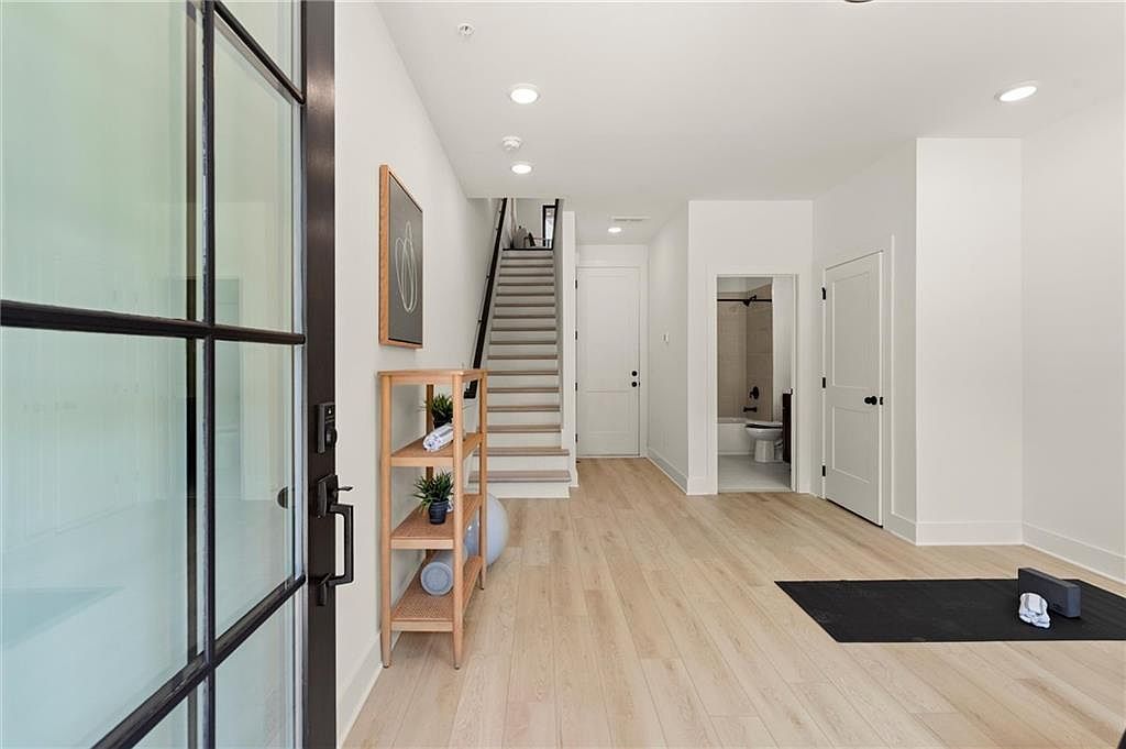 649 Soul Aly #134 Alpharetta, GA 30009 - Thumbnail 5